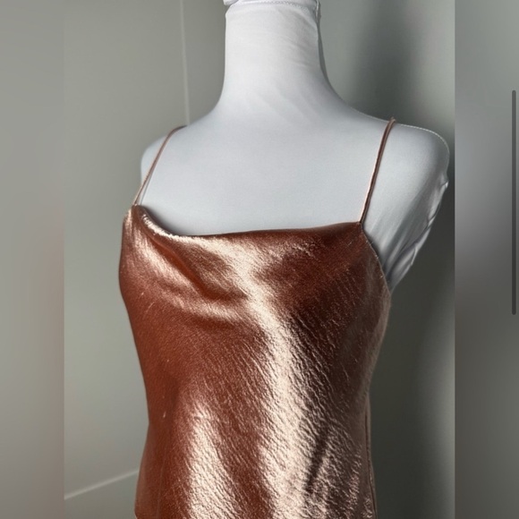 Alice + Olivia Harmon Drapey Silk Tank - Picture 4 of 10